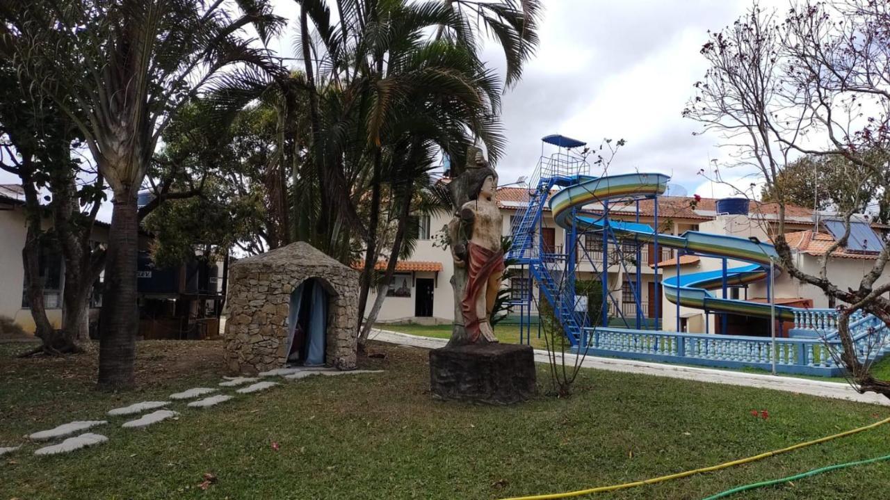 Pousada Clube Santa Cruz Santa Cruz de Minas Dış mekan fotoğraf